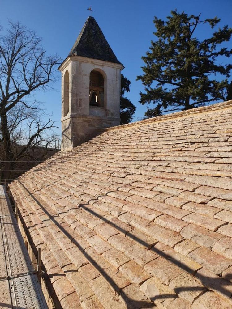 Restauration de couverture en lauze